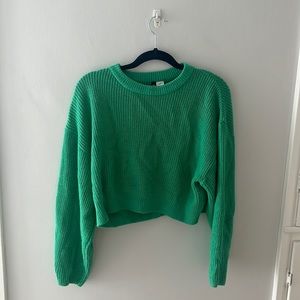 H&M DIVIDED cropped green sweater